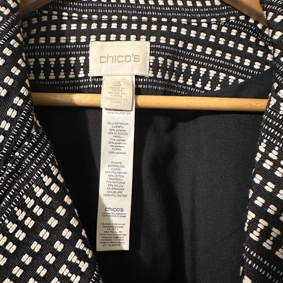 CHICO’S Size 3, Black and White zip up front Women’s Jacket - Picture 2 of 6